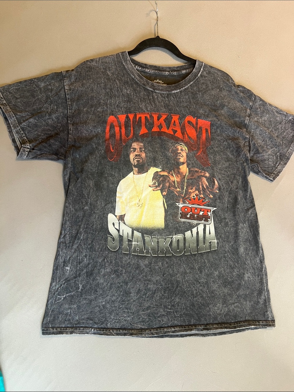 OutKast Black Graphic Tee – Retro Stankonia Design Size L